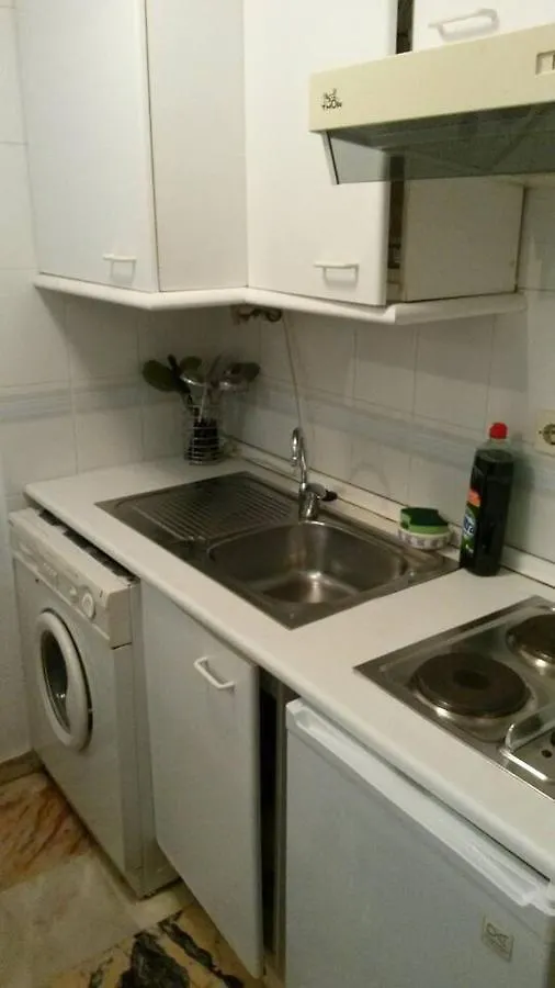 Hotel Apartamento Wifi,Parking Y Piscina En Frente Fibes Sevilla 0*,
