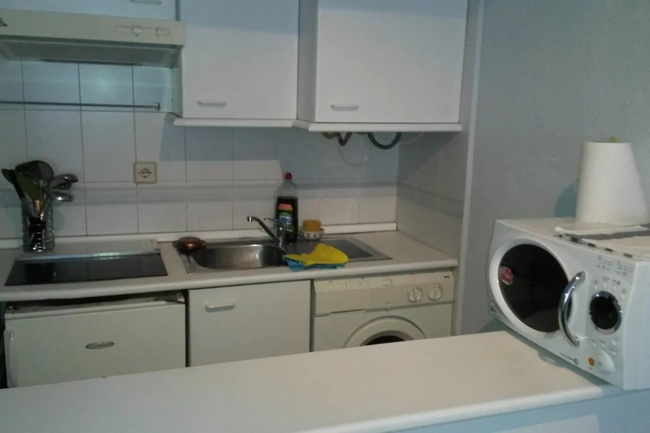 Hotel Apartamento Wifi,Parking Y Piscina En Frente Fibes Sevilla 0*,  Spanien