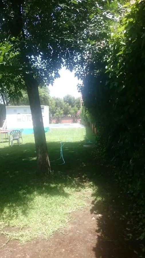 Hotel Apartamento Wifi,Parking Y Piscina En Frente Fibes Sevilla