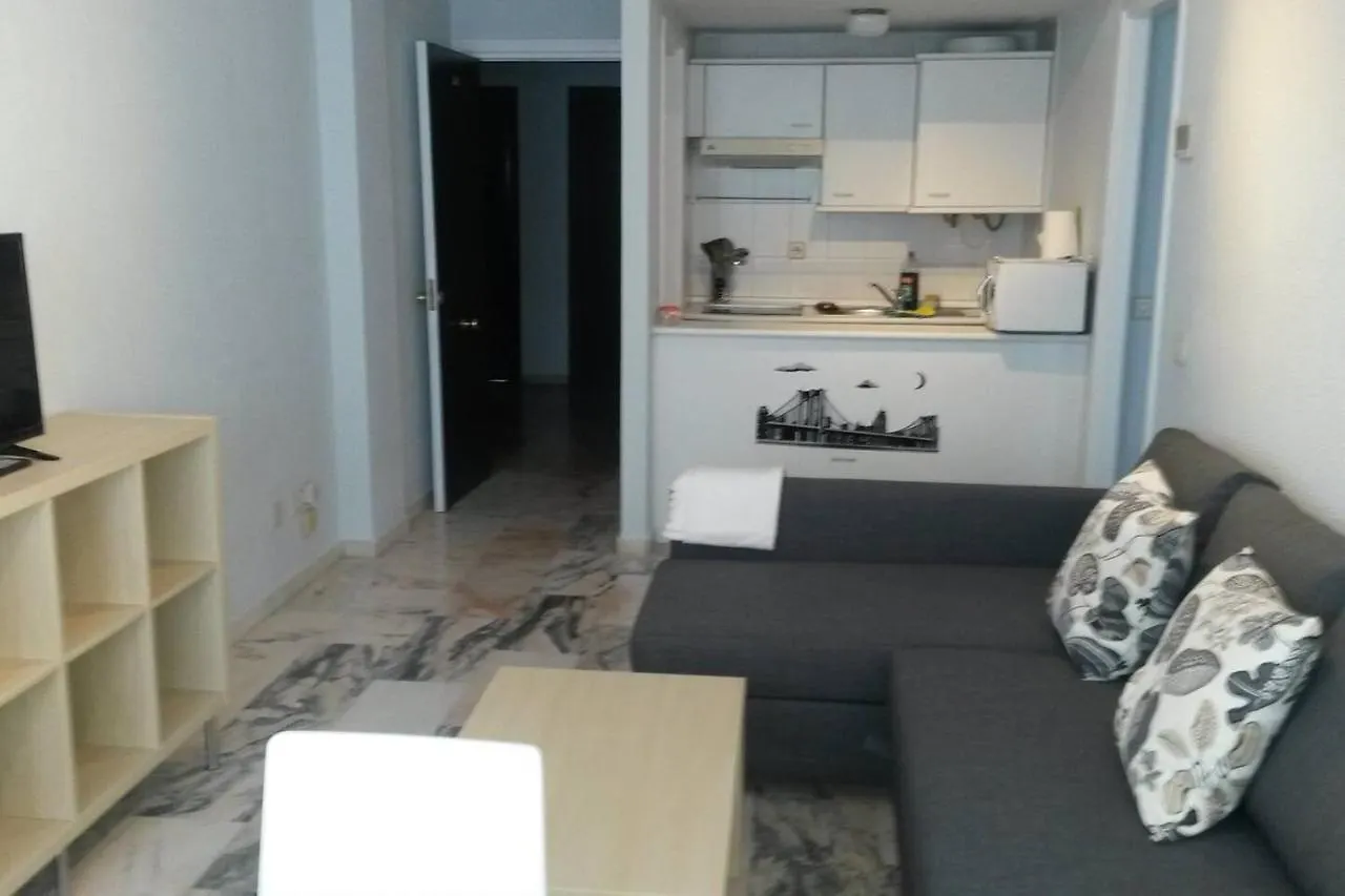 Apartment Apartamento Wifi,Parking Y Piscina En Frente Fibes Hotel Seville