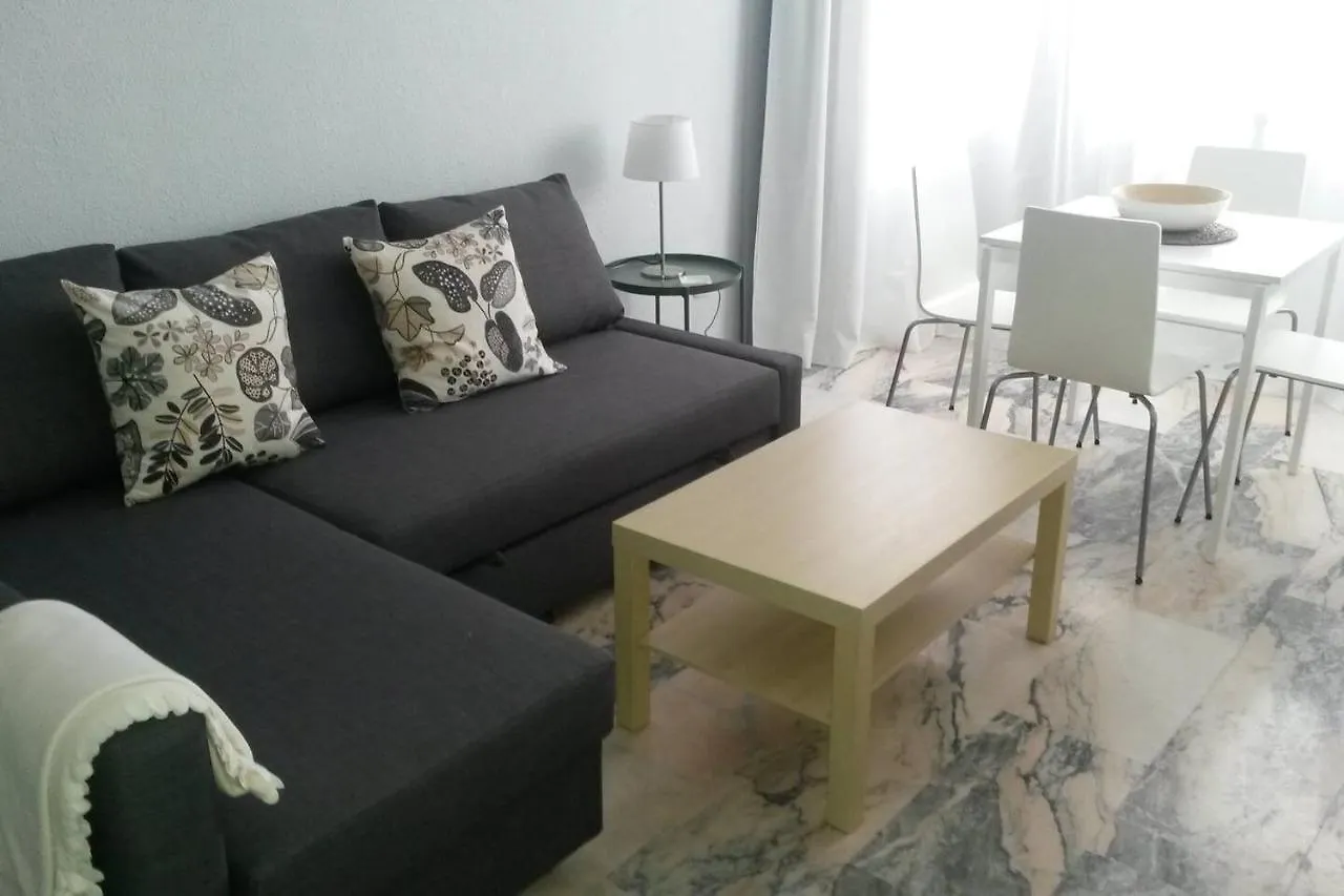 Apartamento Wifi,Parking Y Piscina En Frente Fibes Hotel Seville Spain